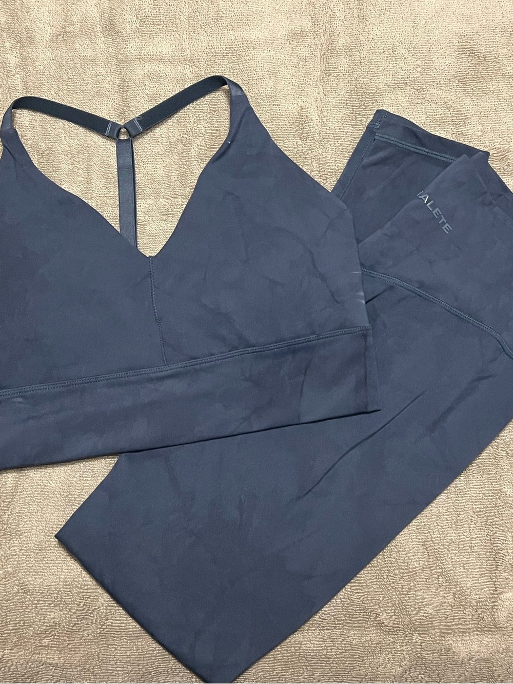 Alphalete Navy Strappy V‑Neck Sports Bra and Leggings Set